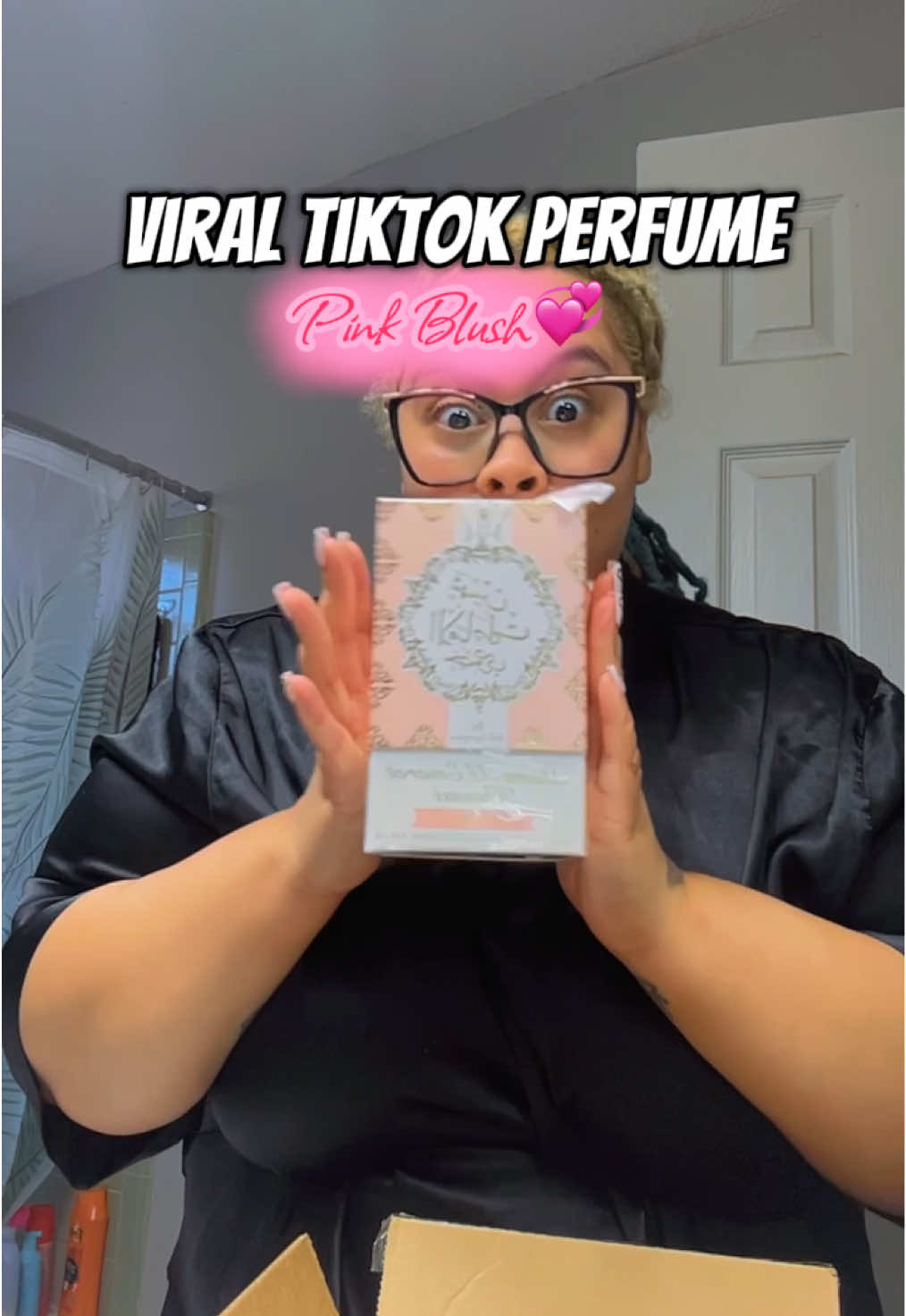 I’m so in love with this perfume!!! 🥰💞 #pinkblush #pinkblushperfume #perfume #perfumetiktok #smellgood 