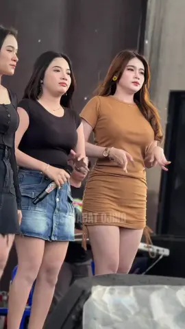 Adem pisan 😍😍 #dangdut 