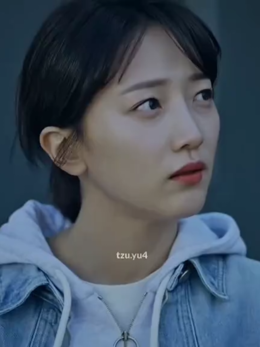 يجننونن بشكلل ذا الكوبل🥹 #taxidriver #سائق_سيارة_أجرة #kdrama #كيدراما #viu  _____________________ taxi driver - سائق سيارة أجره موجود الحين مترجم ومدبلج الجزء الاول والثاني في تطبيق viu  والجزء الثالث قريباً🔥 @Viu MENA 