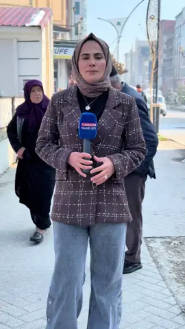 MHP Lideri Devlet Bahçeli’nin bugün grup toplantısında “Gerekirse İmralı’ya ben giderim” çıkışı Yüksekovalıların takdirini topladı. DEM Parti Eş Genel Başkanı Tuncer Bakırhan da bu sözleri “tarihi bir sorumluluk cesareti” olarak değerlendirdi. Vatandaşlar, sürecin artık sonuçlanmasını istediklerini söyledi. haberin devamı internet haber sitemizde  #yüksekova #çözümsüreci #devletbahçeli