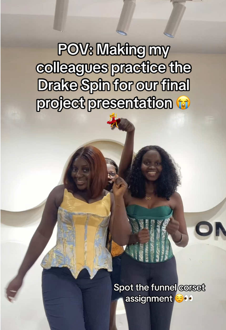 How did we do?  @queensaharem @Eromo moda 🇳🇬 @ebony  fashion  empire #drakespinchallenge💞 #fyp #sewingchallenge #fashionstudent #fashionproject 