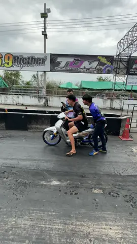 ซ้อมหน่อยปลายปีมีแข่ง#ยูแปดริ้ว #อภิชาติฟาร์มไก่ไข่ #Apichartfarm_wax #ช่างหมิงแปดริ้ว 