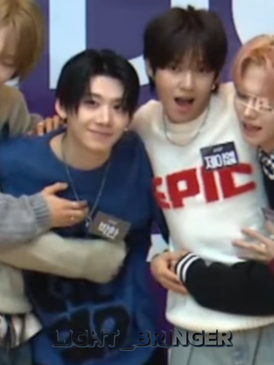 Haneulz crumbs in Idol Radio ~ (credits to @for_qkrhan on X for the trans) #JL #ParkHan #Haneulz 