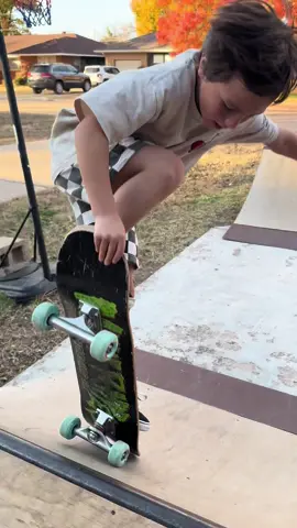 Been practicing at home more and the skatepark less these days #Skateboarding #skate #7years #miniripperz 