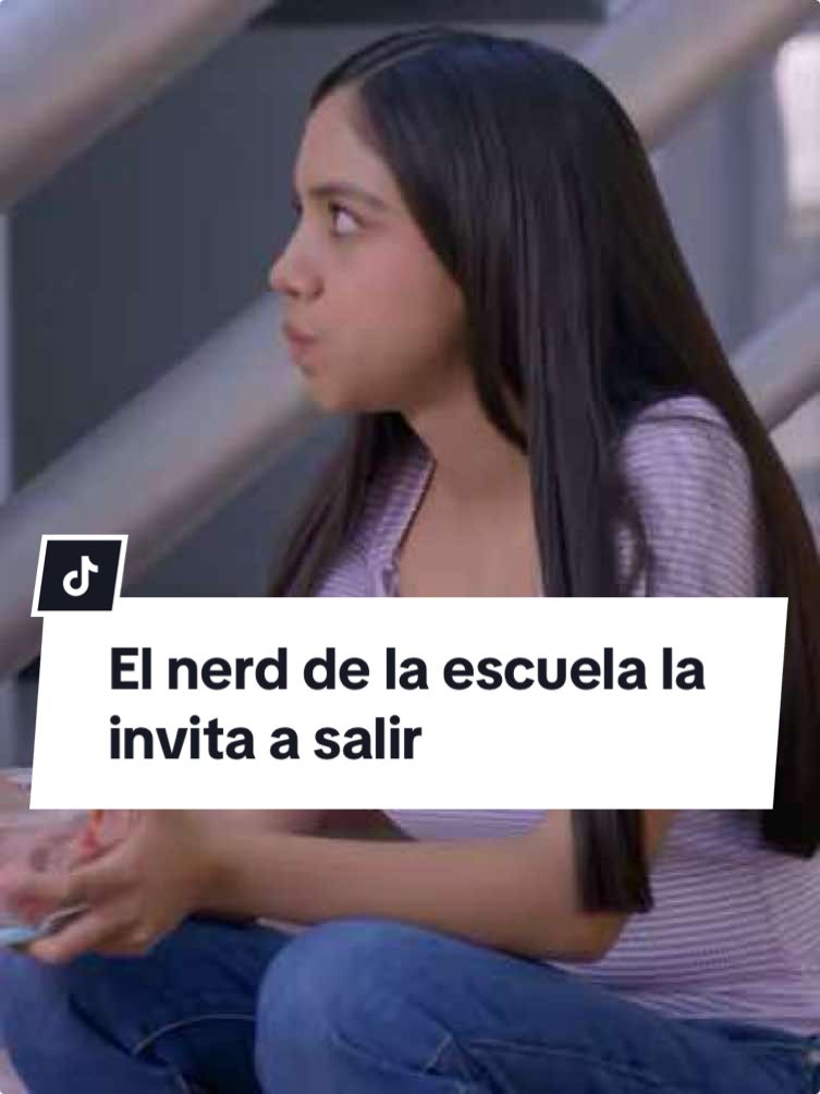 #ElDicho☕: El nerd de la escuela invita a salir a Nely pero ella lo rechaza 2/5  #Televisa  #Drama #ComoDiceElDicho