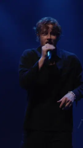 I can listen to this all day❤️ @Matt Hansen #matthansen #relatablelyrics #emotional #OnTour #livemusic 