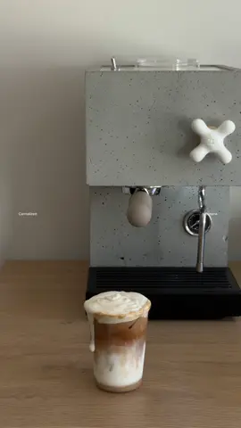 Sooooo good🍌     #athomebarista #coffeebar #fyp #coffeetiktok #coffeetok 