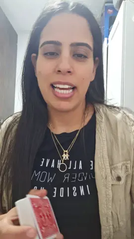 אחד הקסמים הקלים עם איזה חבילת קלפים שתרצו😱