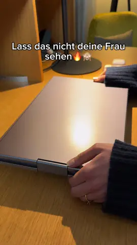 Lass das nicht deine Frau sehen🔥🙈(Link in der Bio💻) #geschenk #homeoffice #laptop #weihnachten 