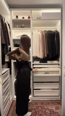 pantalón por dentro de las botas, y por qué no?? 🖤