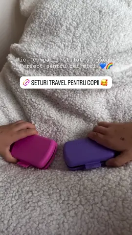 Seturi Travel pentru copii - mici, stilate și compacte! Disponibil în 6 culori vesele 🌈  Gaseste-le pe                           🌐 smileshop.md 