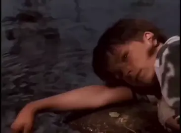 أشعر بالقليل مَن الحزن لڪن، لابأس.  #طفوله_سيئه_لكن_جعلتنا_اقوياء_بمفردنا #fyp #explore 