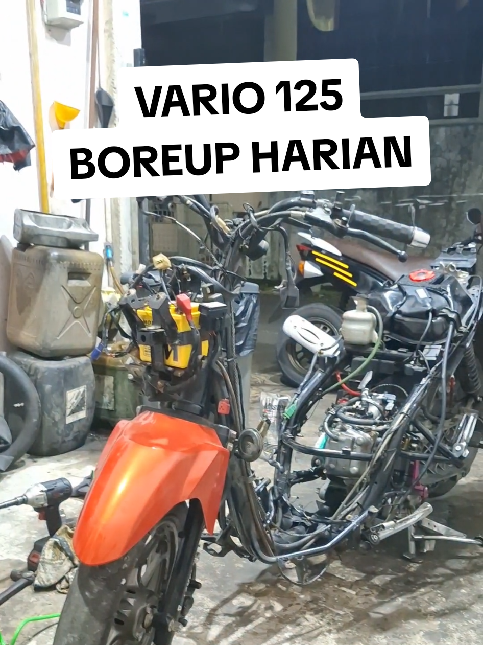 Racikan boreup harian vario 125 #bengkelmotor #vario125 #mekaniktiktok #bengkelrumahan #mekanikpemula 