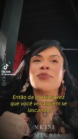 Lá no caminho deixei uma sentinela lá no caminho, deixei uma sentinela deixei-lua negra tomando conta da cancela. Lá o ii