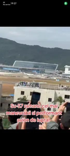Avionul Su 57 manevre de lupta!! Demostratie show aviatic rusesc. 