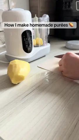 We’ve officially started weaning! However she’s not taking to BLW too well so we’ve reverted back to purées. This little gadget steams the food and blends in one, it also has a self cleaning option 🧼 this is an absolute lifesaver with our weaning journey 🤍 #weaning #weaninggadget #fyp #weaningtips 