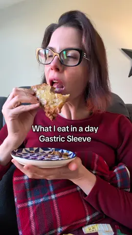 five to six mini meals a day trying to get all my protein from food post bariatic surgery #gastricsleevemeals #gastricsleevecommunity #gastricsleeve #highproteinmeals #bariatricsurgery 