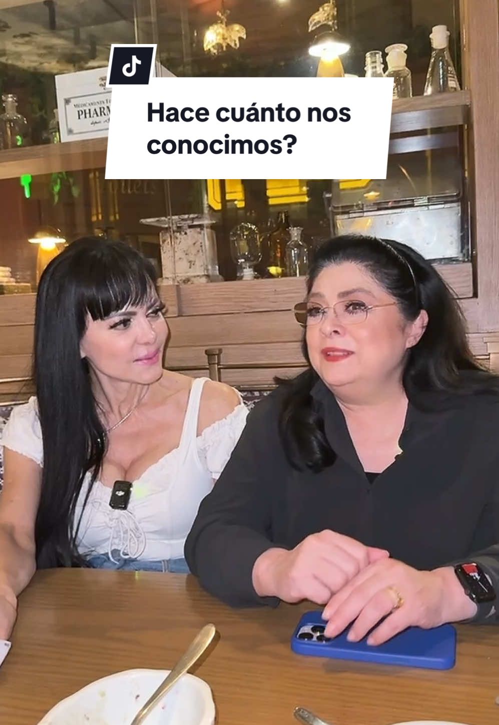 Recordamos el día que nos conocimos y tenemos una gran anécdota porque Victoria era muy famosa y yo no @Victoria Ruffo 