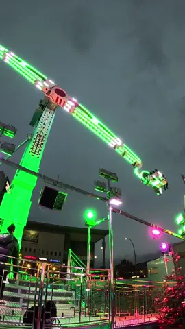 Punk Flasher - Spandauer Winterland 2025 #Rummel #Kirmes #Ride #Weihnachtsmarkt #Winterland