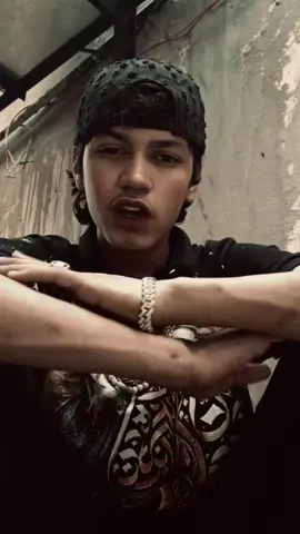 #تلبانه_بلدنا🤝🇮🇹 انا اللي كان نفسي اسافر بلاد الروم واجيب قميص من فضه واكتب عليه مظلوم واحكي لك ياما على احترافي وامانه عليك اوعي تخافي