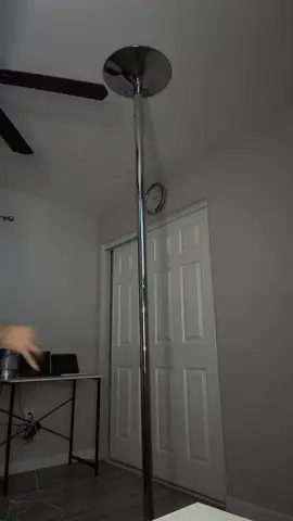 Casi me les voyyyy 😩😂😭  #fypage #polesport #polesportgirl #poledancelove 