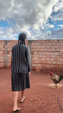 Ele se sentiu ameacado com essa música #wednesday #wandinha #merlina 