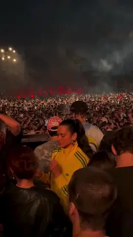 Dua Lipa vibing to Seth Troxler’s set at Circoloco São Paulo ♨️ #dualipa #sethtroxler #circoloco #saopaulo #techhouse 