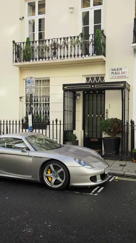 Rainy carrera gt ❤️  #carsbyexite #carreragt #porsche #v10 