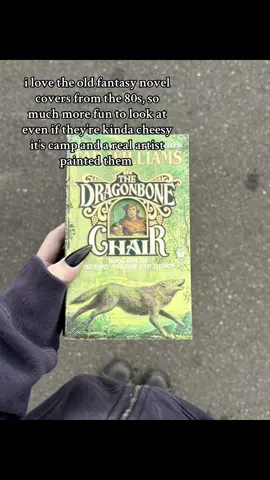 all covers now look the same or are ai lmao #fyp #fantasy #fantasybooks #BookTok #ai