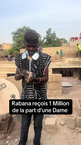 Rabana a reçu 1 Million pour achever sa nouvelle maison 