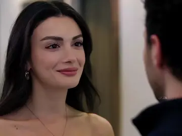 بس گلي أجيب منين مثلك يا نور العين 🥹🤍.  .  .  .  .  .   .  .  #halitözgürsarı  #özgeyağız  #gözlerikaradeniz  #fyp  #عيناك_كالبحر_الاسود 