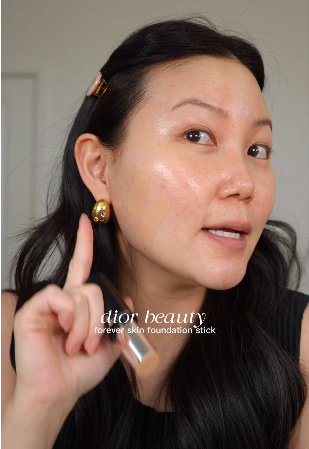 It does, in fact, live up to the hype 🙂‍↕️ finally trying the viral @Diorbeauty Forever Skin Foundation Stick in 2N Creamy, buttery, blurring, and incredible skin-like wear throughout the day Applied with the @IT Cosmetics Luxe 7 brush 🤍 #dior #diorbeautylovers #diorbeauty #foundation #foundationroutine  