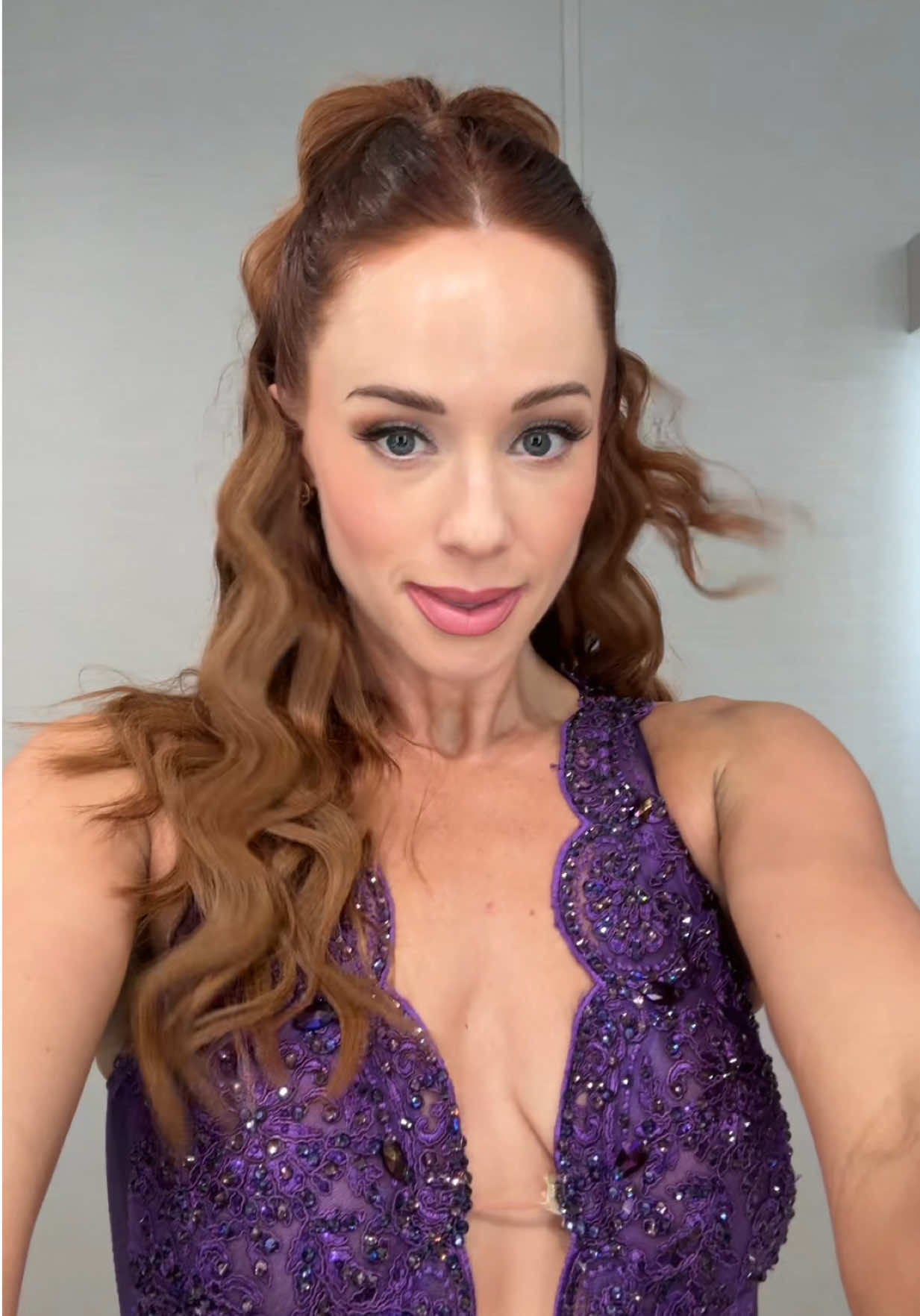 I truly couldn’t do this without you guys cheering from home! I see your videos, I see your support, and it means the world to me! You better believe I’m gunna shake my little a$$ off tonight 😝💜🎸 love you guys! WHARK ITS UNITE!!!! 