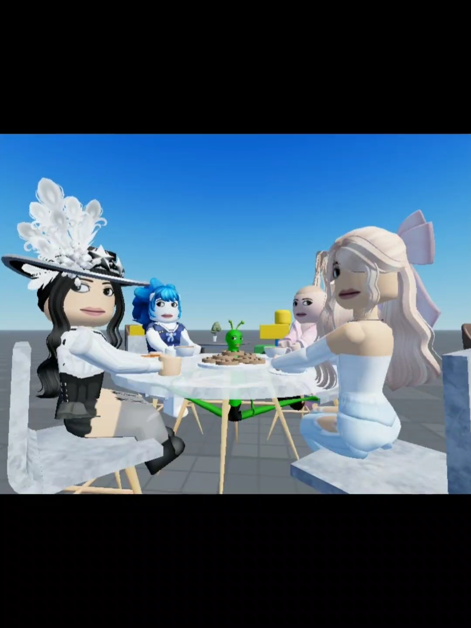 It was too loud for us all i guess lol 😭🩷 Tea party with @Bottito @cam @Sullenelk @Marciane😜 @PepperLein @ReverseHiyoko (@extraordinaryhiyoko) @tlampon 💅🏻🩷 #roblox #fyp #meme #animation #floptok 