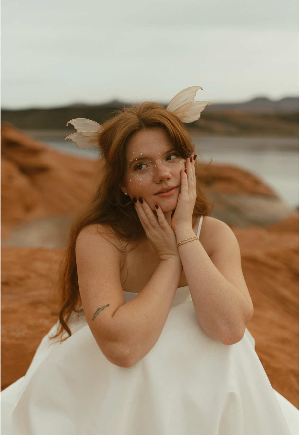 The wings, crown, bouquet, choker, and hair clips, ALL MADE FROM SEAWEED 🌿🫧✨   made by my now dear friend @Leksi | Biodesign 🌱🫧 , these pieces are PERFECT for the bride who wants to be sustainably minded for her wedding while still fully embracing whimsy!  #seaweed #bioplastic #Sustainability #sustainablefashion #2026bride #2027bride #fairy @Shianne Shakespeare 