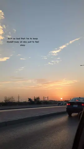 hurt so bad that i've to keep myself busy all day just to feel okay. #hurtsobad #that #tokeep #myself #busy 