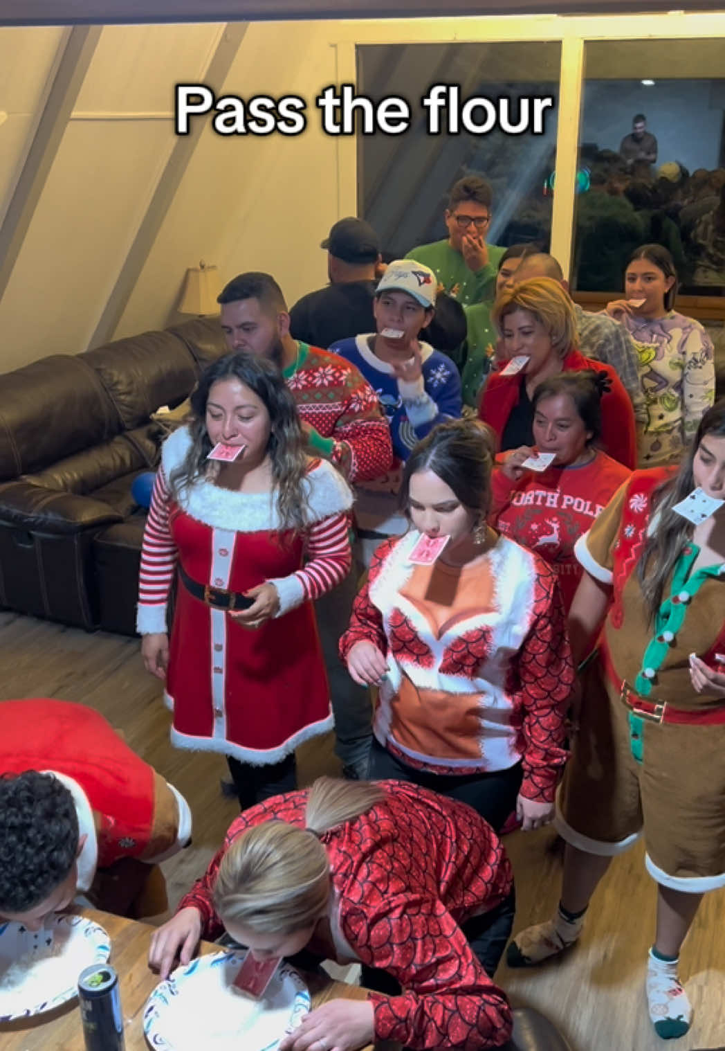 Super fun Christmas family game 🤩🤣 #familygames #christmas #holidays #funny #fun 