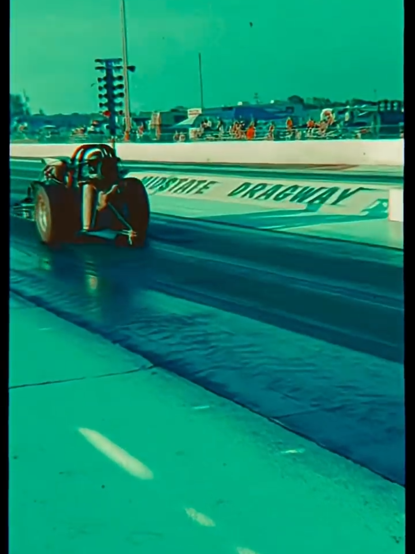 Super Fast Supercharged Front Engine Dragster at Nitro Chaos! #supercharged #dragracing #horsepower #oldschool #dragster #throttle #racing #fast #speed #throttle #wicked #vibes