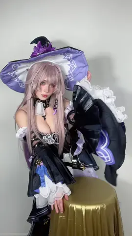 Can u guess one of my next cosplays in the back…#fyp #cosplay #HonkaiStarRail #wuwa 