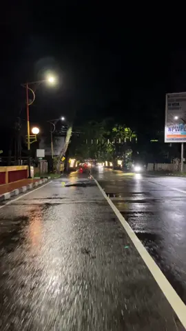 Malam kota padang setelah hujan senyamam itu#kotapadang #padangsumbar #hujan#setelahhujan #sumbarrancak 