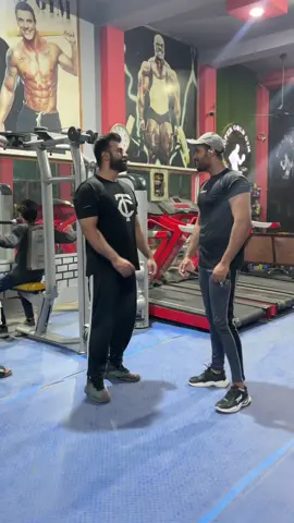 Chasing strength, not perfection. Mind on progress, body in the gym. 🔥💪🏻