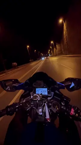 İNSAN SEVDİĞİNİ UNUTURMU İSTE O DURUMDAYIM #Motorsport #tiktokviral #kesvettiktok #motorhiz #motoraski🏍🛵 @TİMUÇİN TÜRK 