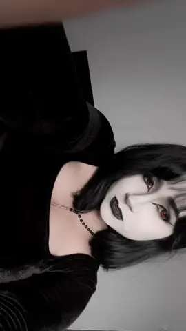 Join me in …. 🖤