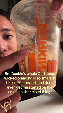 Can’t put down the cup 🤦‍♀️🤦‍♀️🤦‍♀️ #dunkin #christmas #dunkindonuts #fyp #foryoupage 