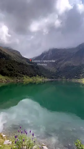 En una caminata alrededor de 3 a 4 horas desde Abancay, se encuentra esta bella Laguna  Uspaccocha dentro del Santuario Nacional de Ampay rodeado de mucha vegetación que vale totalmente la pena y se siente esa conexión con la naturaleza única