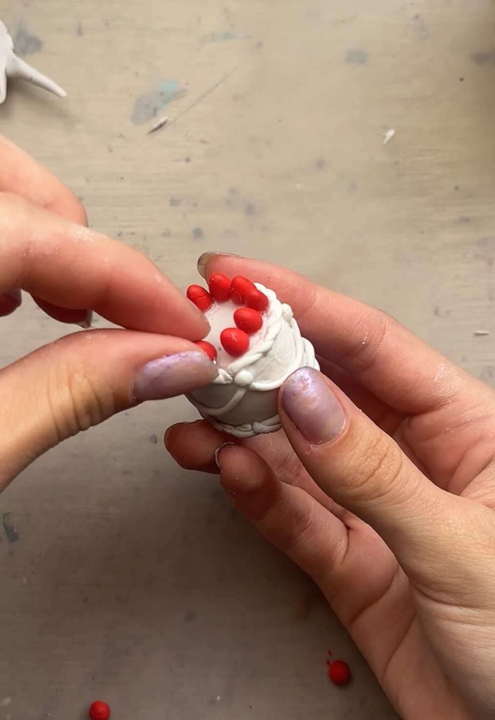 Espero ter respondido todas as dúvidas de vcs ! Comentem o que mais querem q eu faça de biscuit , e claro , qual quer dúvida de vcs fico feliz em responder COMENTEM🫶🏻😝#art #biscuit #tutorial #viral 