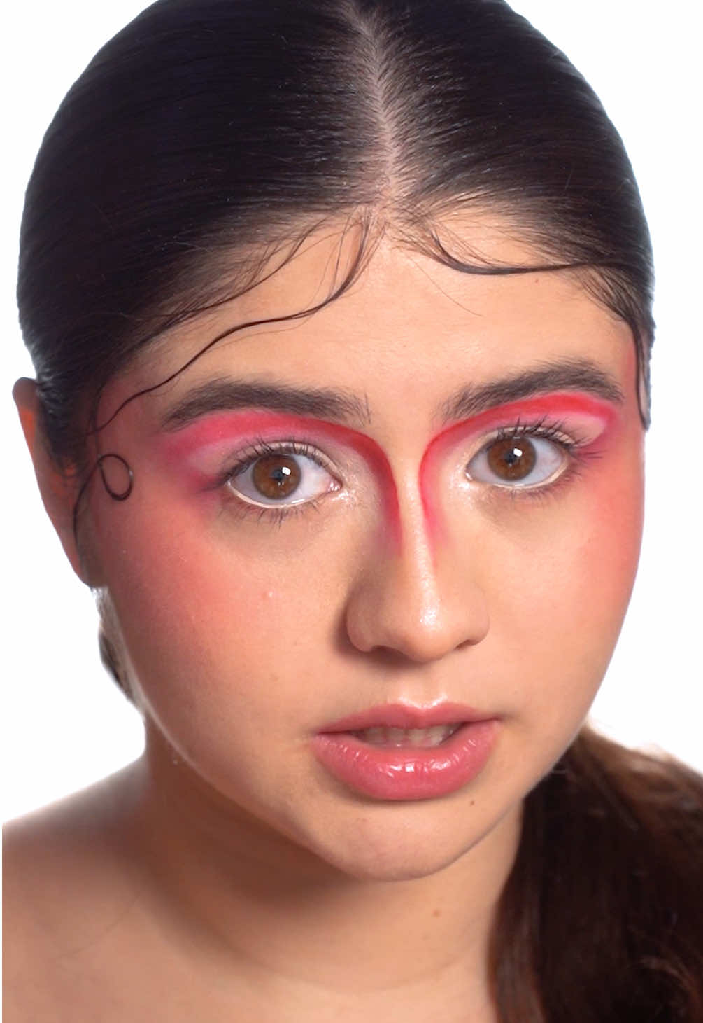 Red flag andante, tremendo desastre 🫩 #rosalia #laperla #narrativareduccionista #maquillaje #mua 