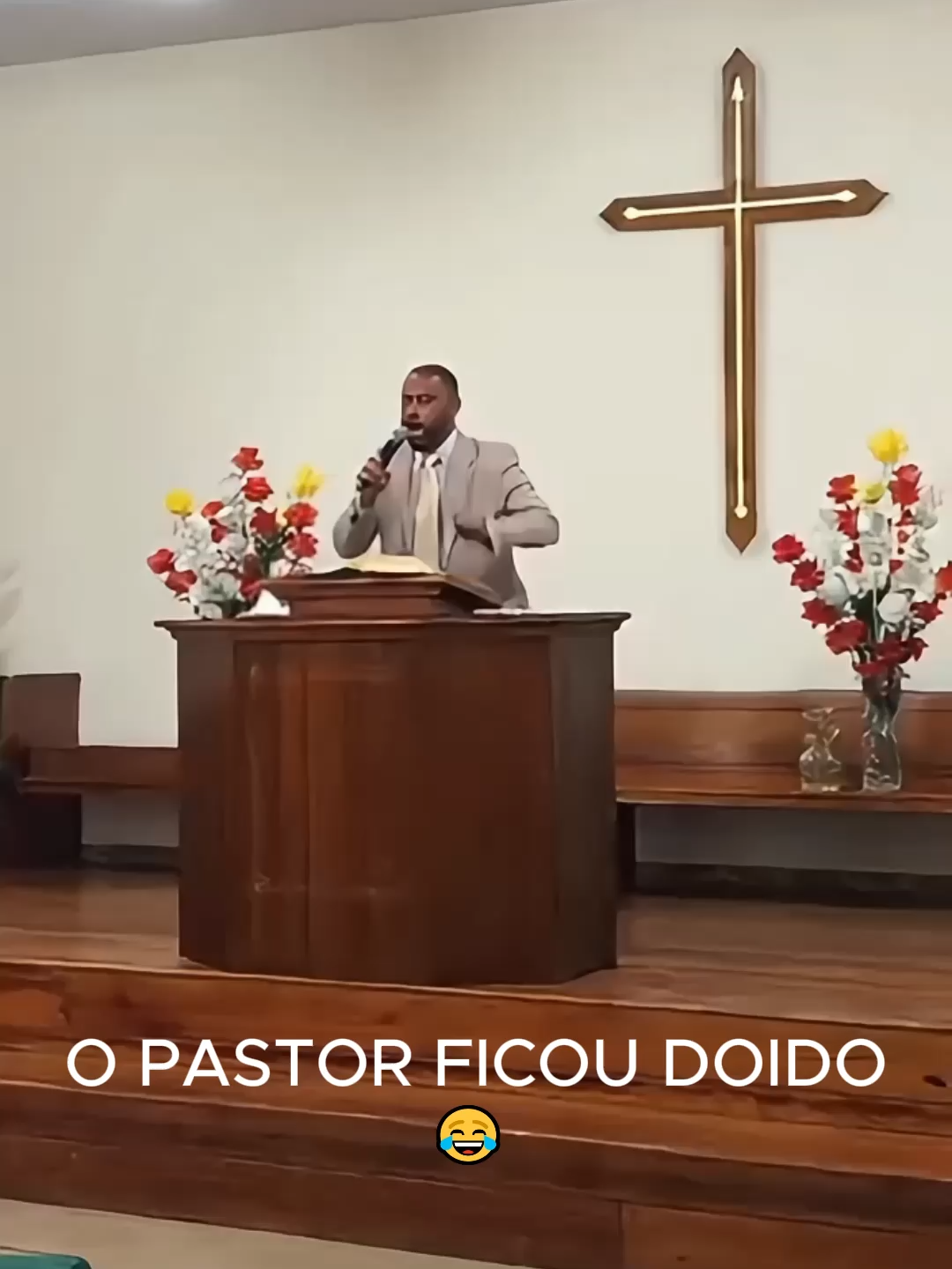 O PASTOR FICOU DOIDO 😂 #pastor #igreja #culto