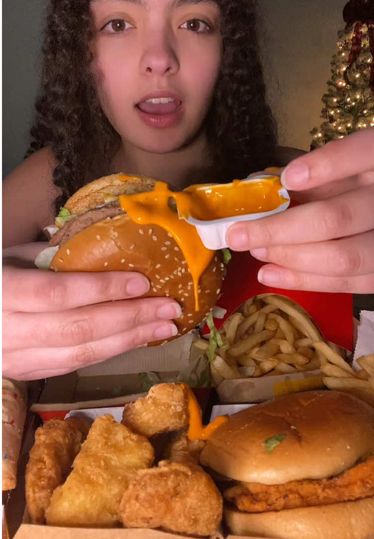 mcdonald’s mukbang! 🍟🍔✨ everything kept going wrong 😭 the sauce… my light kept going out  too 😃 but i tried the new holiday pie (it’s SUPER SWEET) 💗 @McDonald’s #mcdonalds #mukbang #Foodie #foodreview #fastfood 