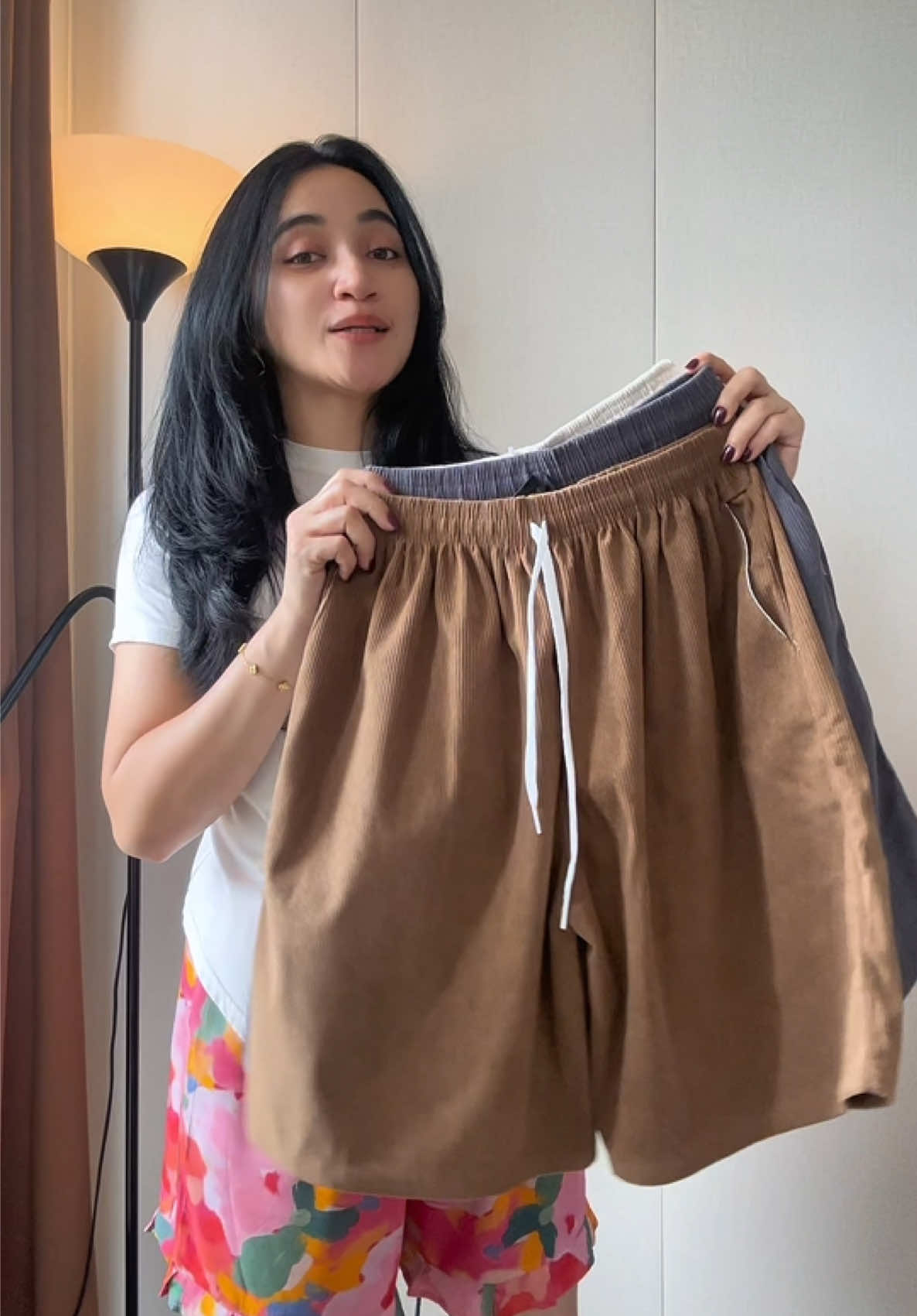 Celana pendek bahan curdoray